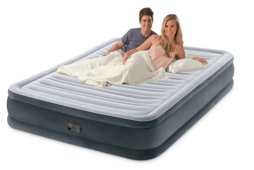 Plush air outlet mattress